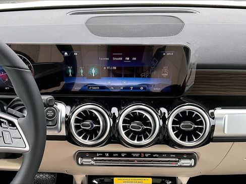 New 2026 Mercedes-Benz GLB 250 4MATIC image 9