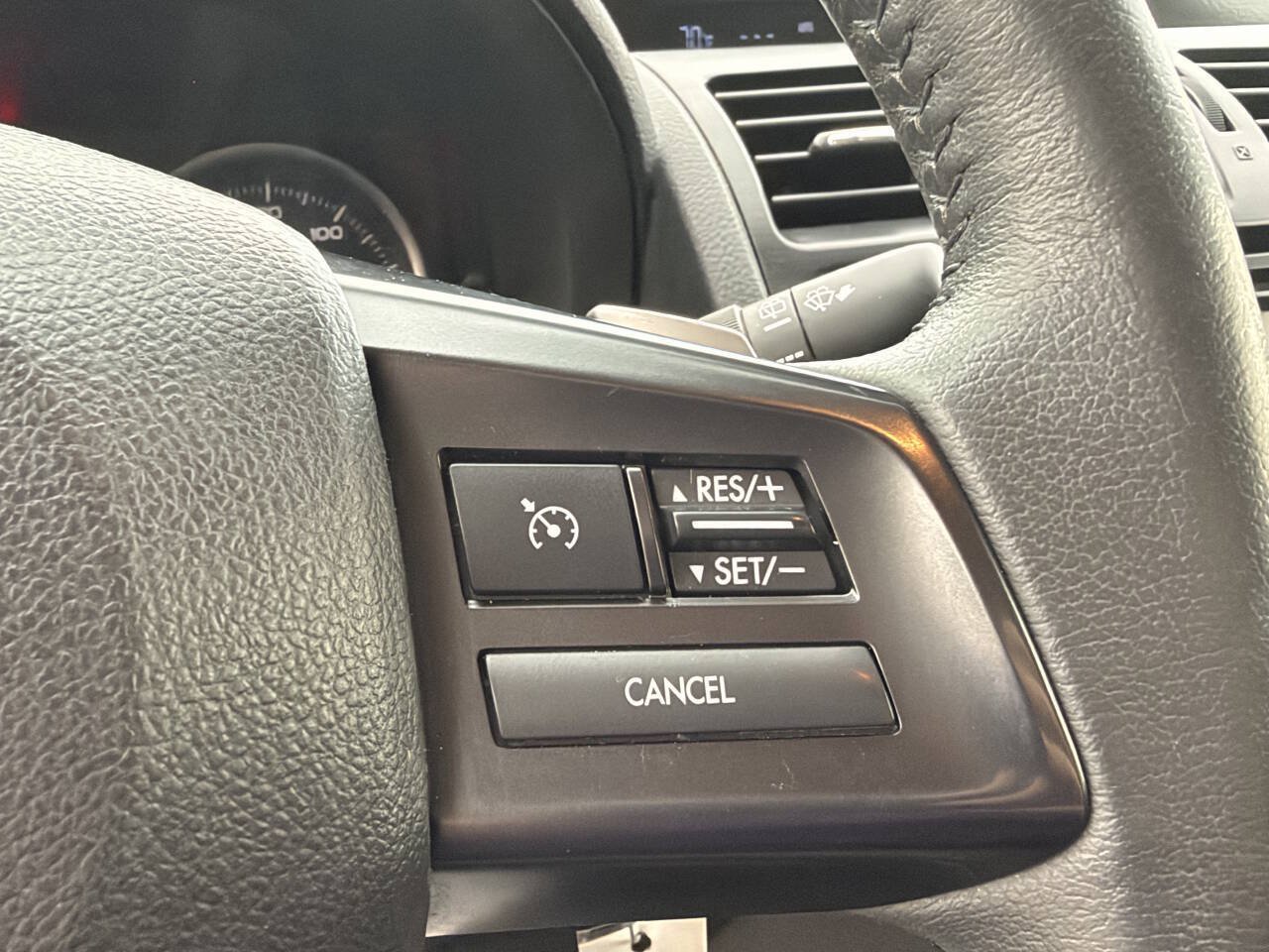 Used 2013 Subaru Crosstrek 2.0i Limited AWD/4WD image 13