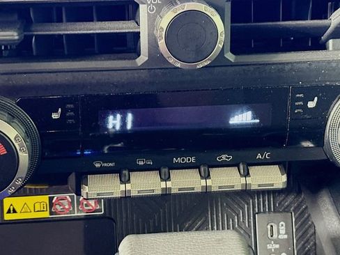 Used 2024 Toyota Tacoma TRD Off-Road image 24