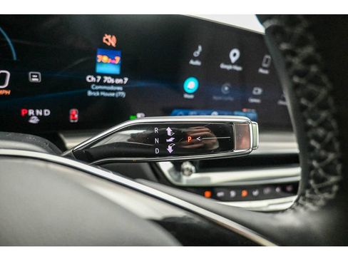 Certified 2024 Cadillac Lyriq Luxury AWD/4WD image 16