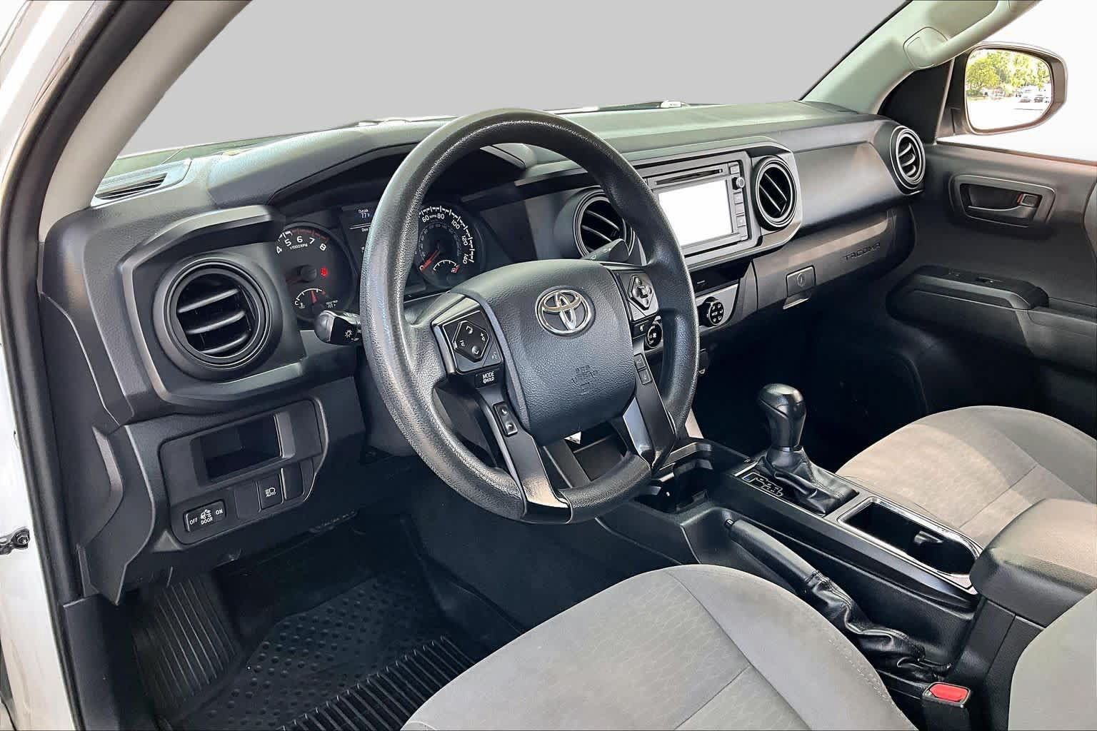 Used 2018 Toyota Tacoma SR w/ SR Convenience Package RWD image 16
