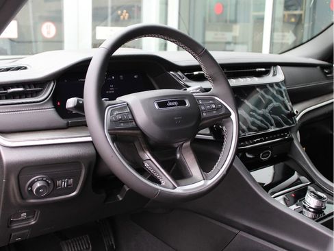 New 2026 Jeep Grand Cherokee Limited AWD/4WD image 12