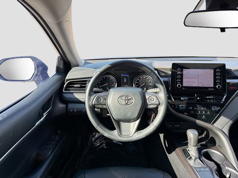 Used 2024 Toyota Camry SE image 16