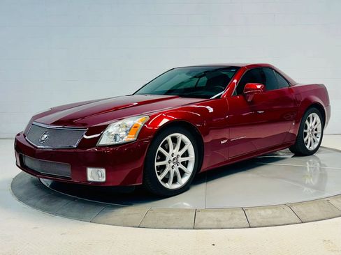 Used 2006 Cadillac XLR V RWD image 3