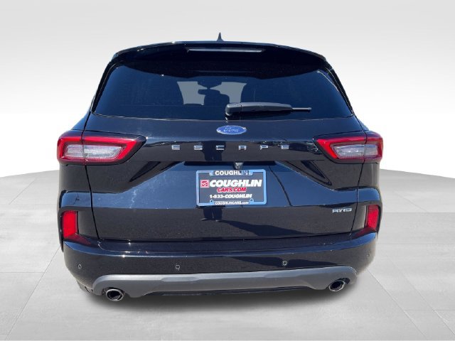 Used 2024 Ford Escape ST-Line w/ Tech Pack #1 AWD/4WD image 4