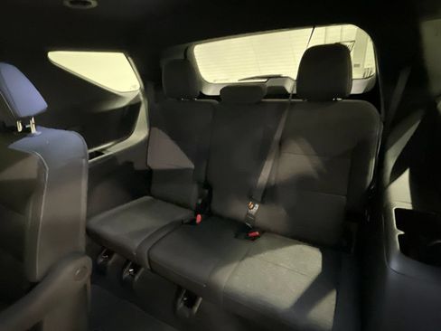 Used 2025 Chevrolet Traverse LT AWD/4WD image 20