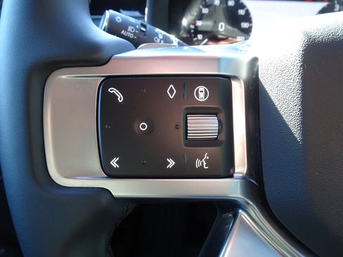 New 2025 Land Rover Discovery S AWD/4WD image 32