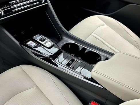 Used 2023 Hyundai Sonata SE image 15