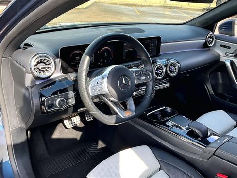 Used 2020 Mercedes-Benz A 220 A 220 image 18