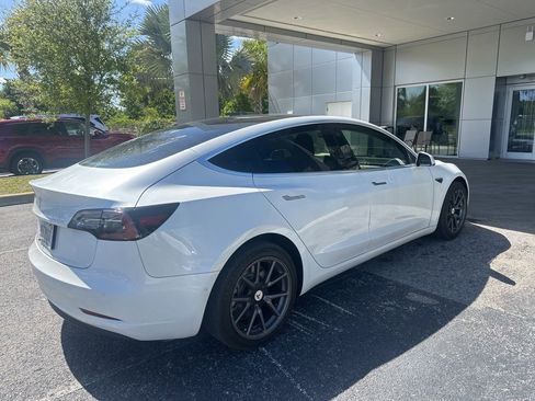 Used 2020 Tesla Model 3 Standard Range Plus image 3