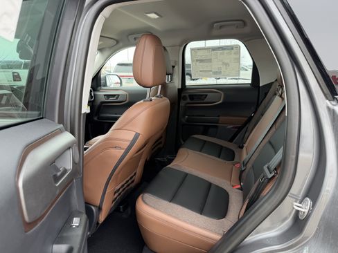 New 2025 Ford Bronco Sport Outer Banks w/ Outer Banks Tech Package+ AWD/4WD image 6