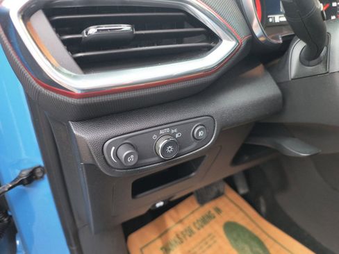 Used 2023 Chevrolet TrailBlazer RS w/ Sun and Liftgate Package image 16