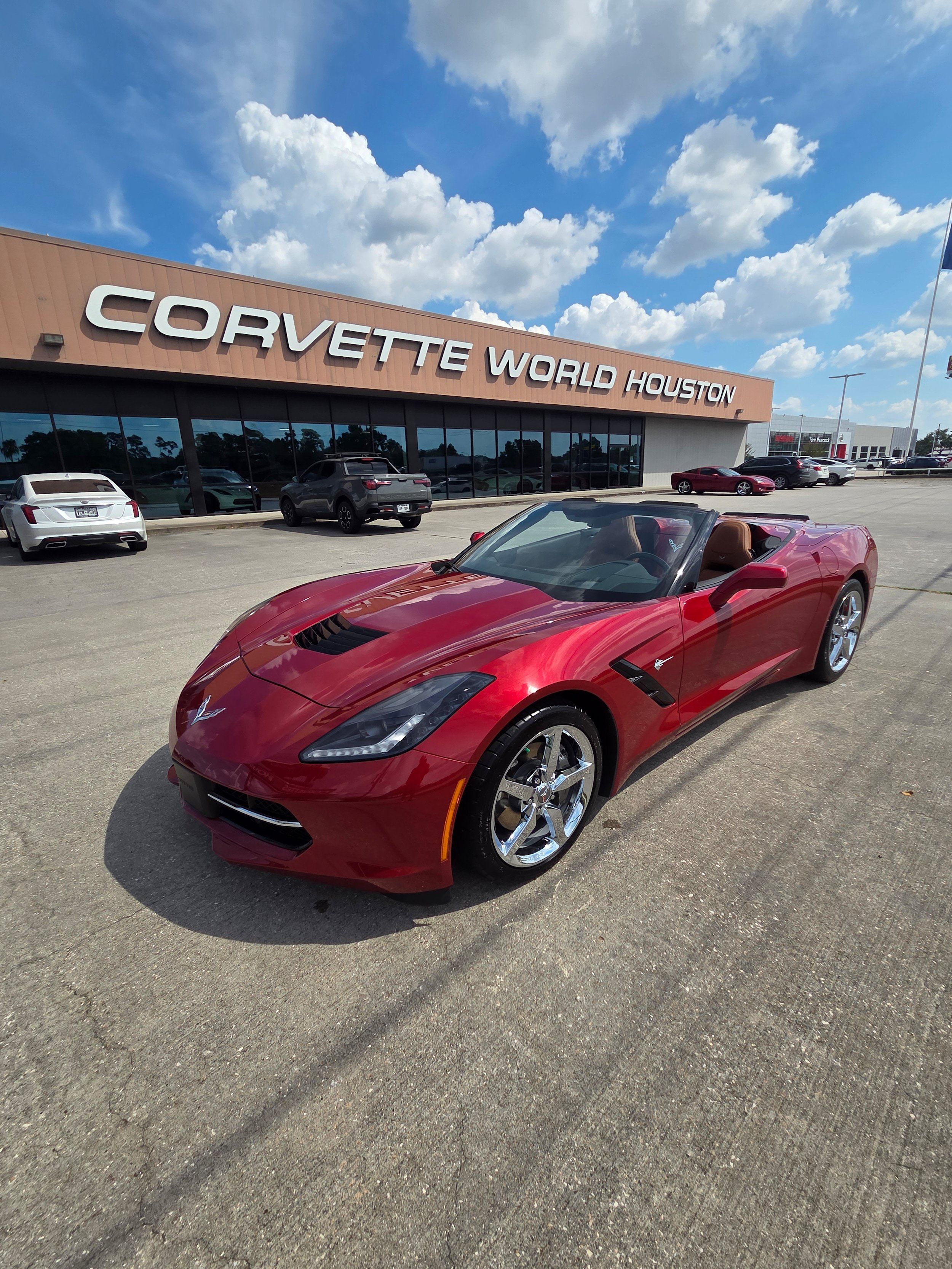 Used 2014 Chevrolet Corvette Stingray Convertible w/ 2LT Preferred Equipment Group RWD image 1