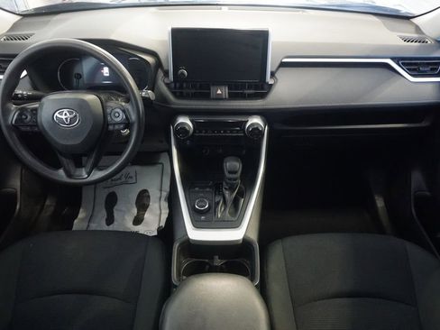 Used 2023 Toyota RAV4 LE AWD/4WD image 22
