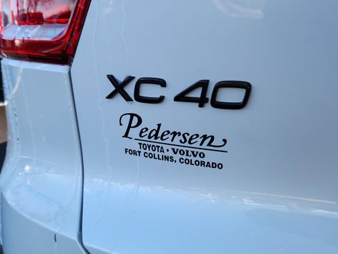 New 2026 Volvo XC40 B5 Ultra w/ Climate Package image 8