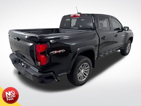 Used 2025 Chevrolet Colorado LT w/ LT Convenience Package AWD/4WD image 3