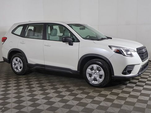 Used 2023 Subaru Forester AWD/4WD image 11