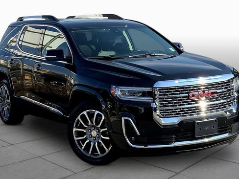 Used 2023 GMC Acadia Denali w/ Denali Ultimate Package AWD/4WD image 3