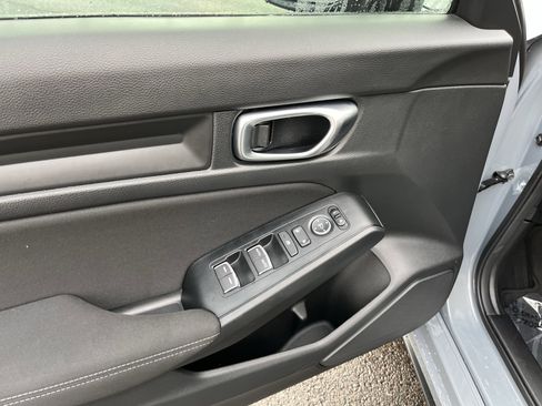 Certified 2025 Honda Civic Sport image 17