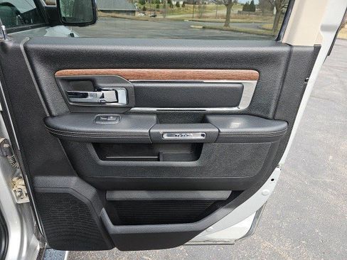 Used 2017 RAM 1500 Laramie w/ Convenience Group image 17