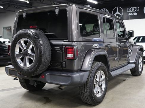 Used 2019 Jeep Wrangler Unlimited Sahara AWD/4WD image 5