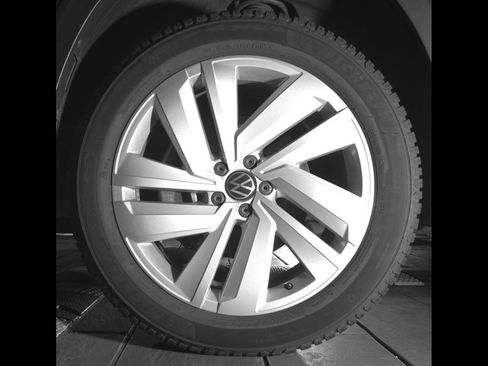 Certified 2021 Volkswagen Atlas SEL AWD/4WD image 12
