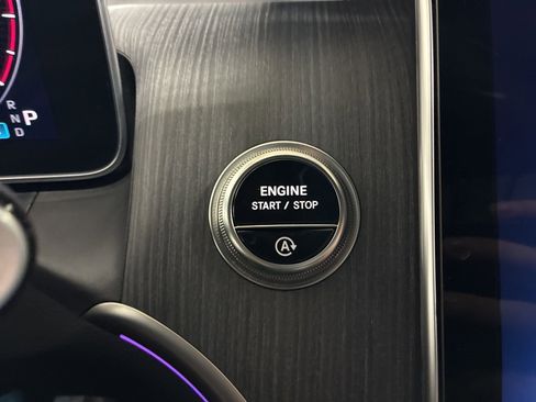 Used 2025 Mercedes-Benz GLC 300 GLC 300 image 16