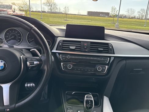 Used 2019 BMW 430i Convertible w/ M Sport Package RWD image 28
