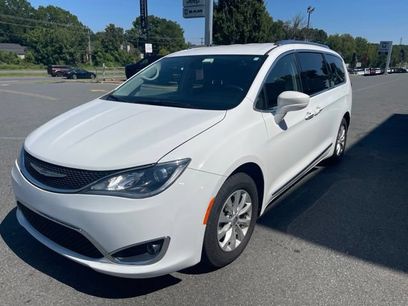 Used 2018 Chrysler Pacifica Touring-L