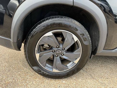 Used 2025 Nissan Rogue SV FWD image 5