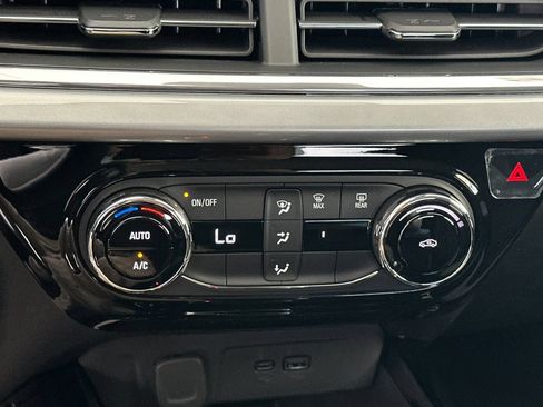 New 2026 Chevrolet Trax LT FWD image 20