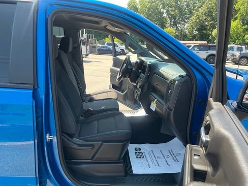 Used 2024 Chevrolet Silverado 1500 Custom w/ Turbomax Blackout Package AWD/4WD image 12