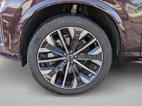 Certified 2025 Volvo XC90 B5 Core w/ Protection Package Premier image 10