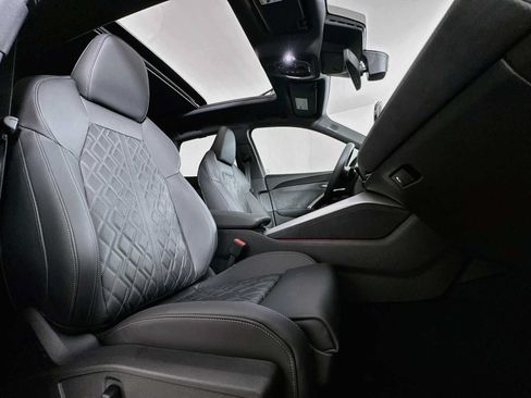 New 2026 Audi SQ5 Prestige AWD/4WD image 26