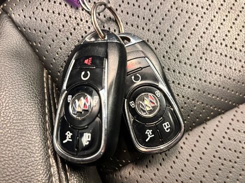 Used 2022 Buick Encore GX Essence w/ Experience Buick Package AWD/4WD image 67