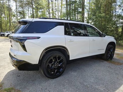 Used 2024 Chevrolet Traverse RS image 7