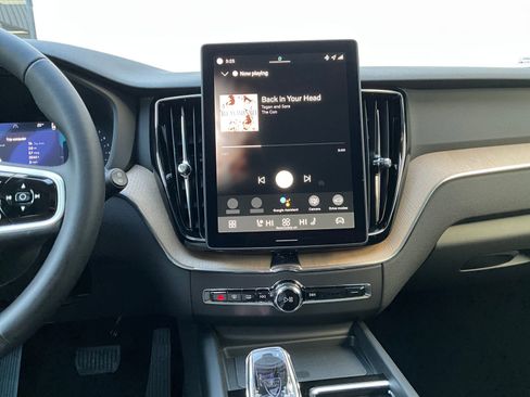 New 2026 Volvo XC60 B5 Plus w/ Protection Package Premier image 17