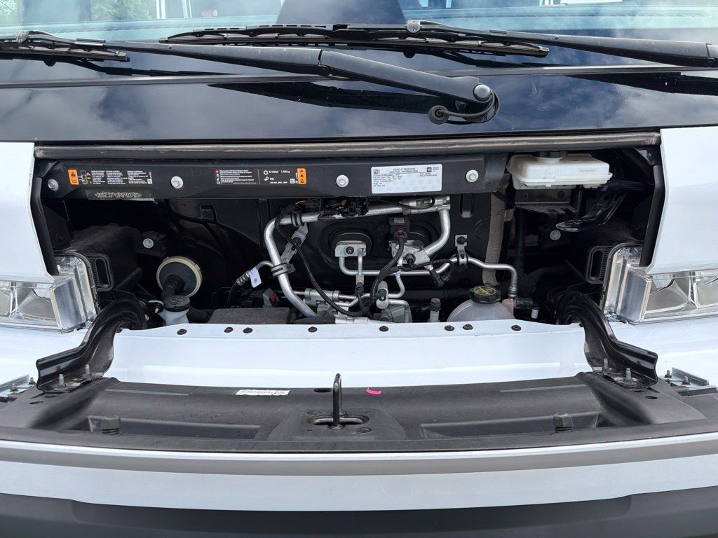 Used 2024 Chevrolet Brightdrop 600 w/ Commercial Equipment Package AWD/4WD image 28