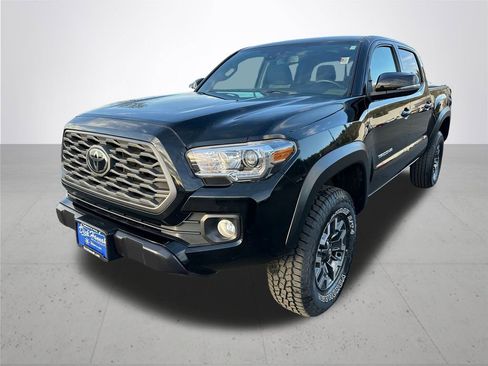 Used 2023 Toyota Tacoma TRD Off-Road image 2