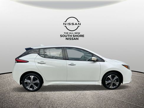 Used 2022 Nissan Leaf SV Plus image 5