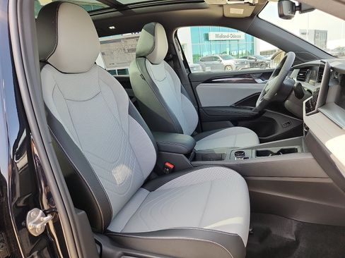 New 2026 Volkswagen Tiguan SE R-Line FWD image 15