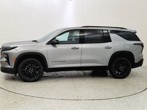 New 2026 Chevrolet Traverse LT w/ Midnight/Sport Edition image 4
