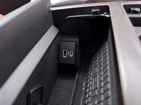 Used 2024 Lincoln Navigator L Reserve image 17