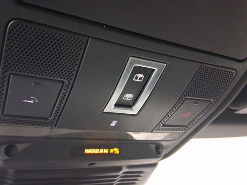 Used 2023 Land Rover Range Rover Evoque R-Dynamic SE image 18