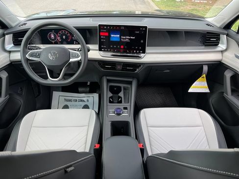 New 2026 Volkswagen Tiguan SE FWD image 25