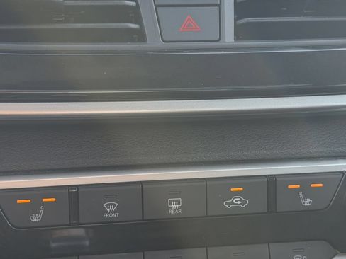 Used 2024 Nissan Altima 2.5 SR w/ SR Premium Package FWD image 17