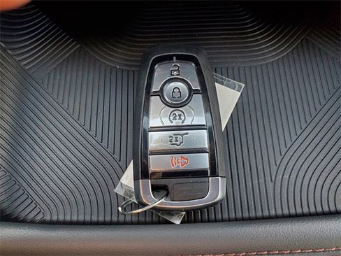 New 2025 Ford Explorer Active w/ Active Comfort Package image 40