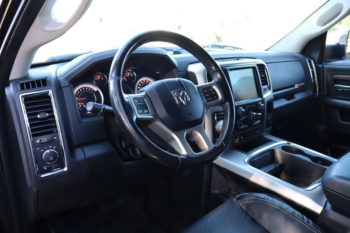 Used 2018 RAM 1500 Laramie w/ Convenience Group AWD/4WD image 15