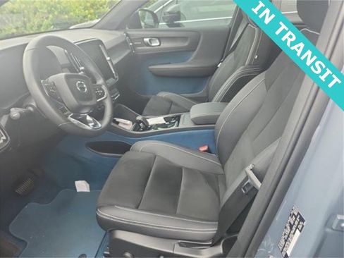 Used 2023 Volvo C40 P8 Recharge Ultimate image 2
