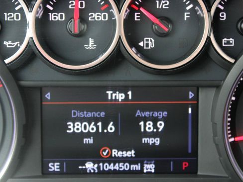 Used 2021 Chevrolet Silverado 1500 LT w/ Safety Package II AWD/4WD image 21